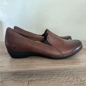 NWOT woman’s Dansko Farah Loafer Sz41